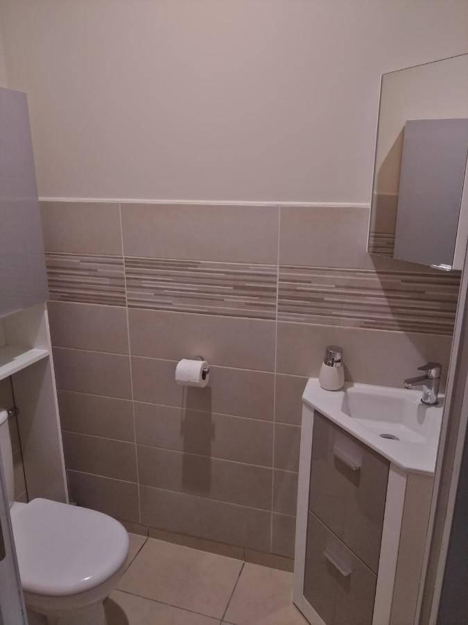 Appartement Meuble Proche De Cassis Roquefort-la-Bédoule Eksteriør billede